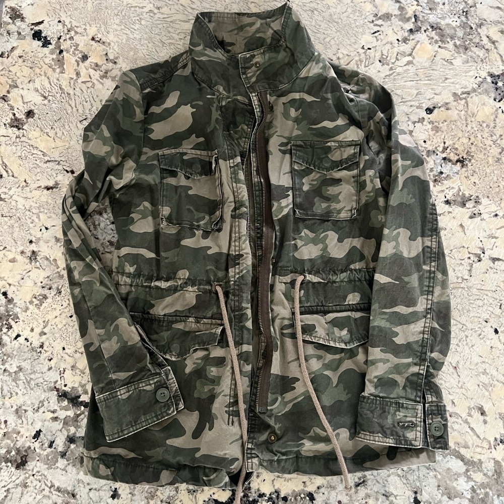 Old Navy Green Military Field Jacket with Camouflage Design and Stand-Up Collar